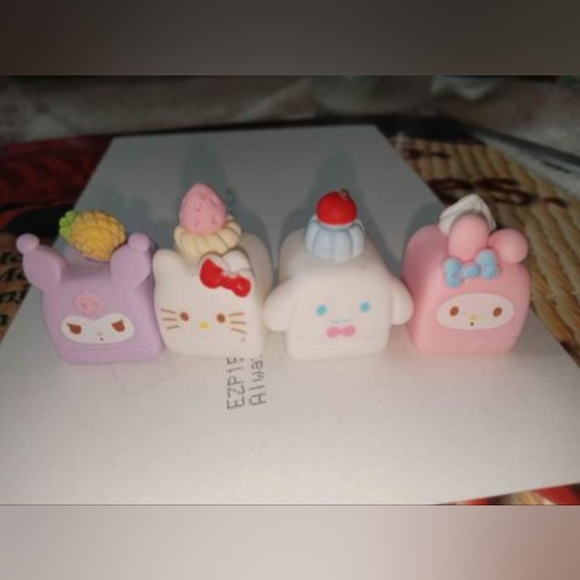 Sanrio Characters Cute & Tiny Synthetic Deserts - Picture 2 of 3